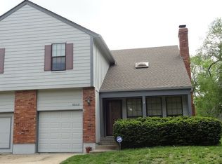 8245 Switzer Rd, Overland Park, KS 66204