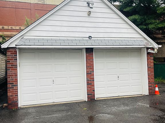 2nd image of 52 Trimble Ave #1
