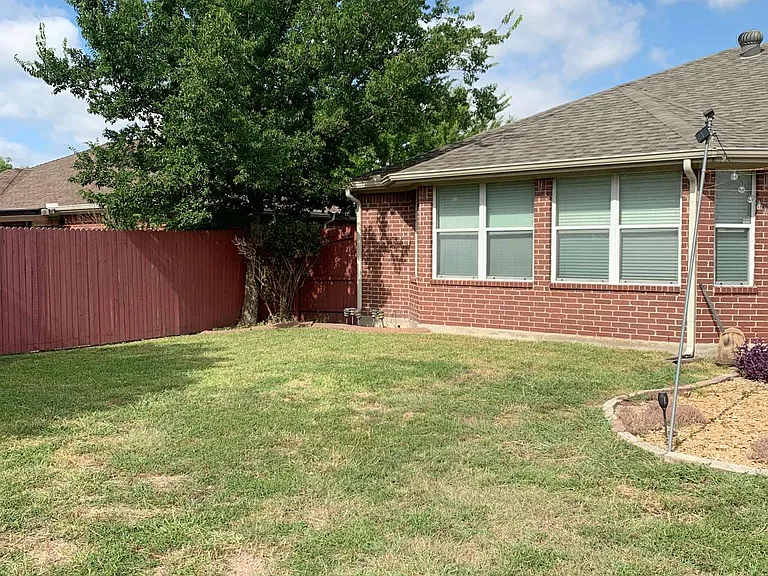 208 N Rolling Meadows Dr — Photo 20