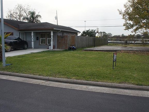 2nd image of 1303 Leggett Dr