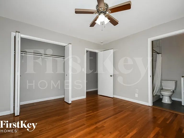 2080 Bishop Dr — Photo 8