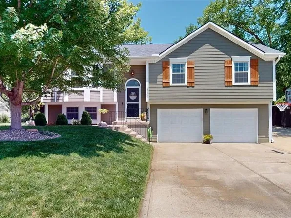 13100 Swartz Rd, Bonner Springs, KS 66012