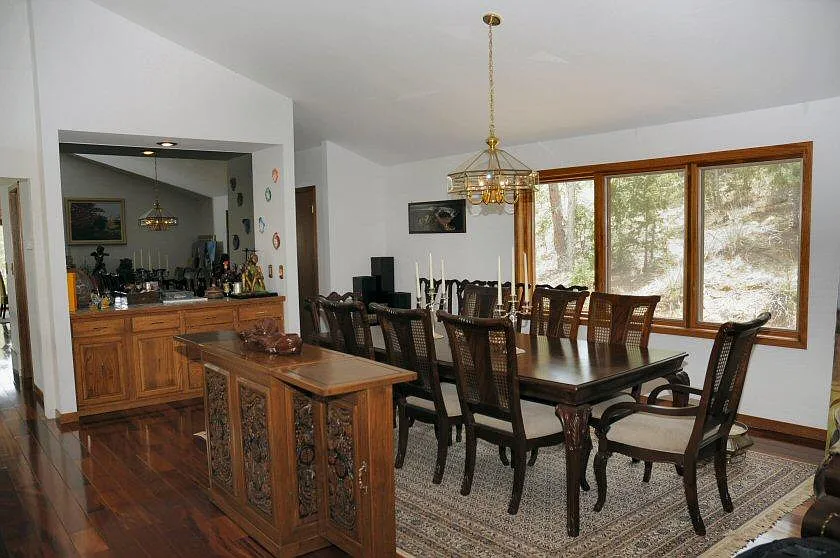 4 bed, 2.5 bath, 3639 sqft, $3,900 — Photo 4