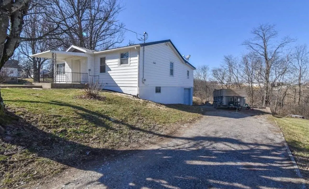 3 bed, 2.0 bath, $1,600 — Photo 3