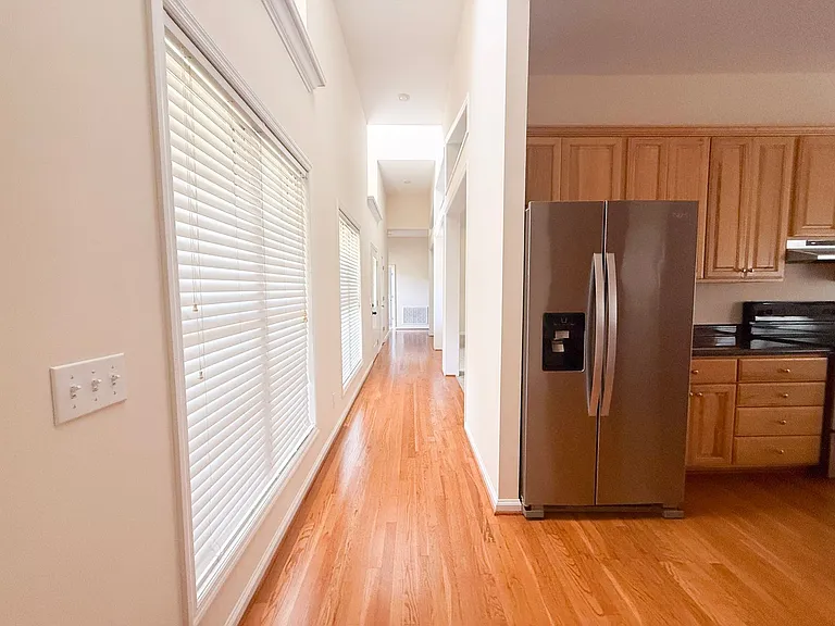 4565 Twin Creeks Dr — Photo 15