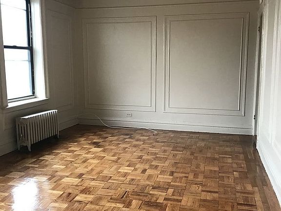 3rd image of 210 W 262nd St APT 6C