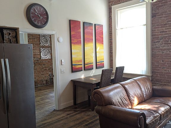2nd image of 107 S Wayne St #3