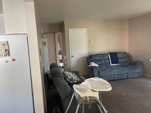 3rd image of 430 Norfolk Dr #4