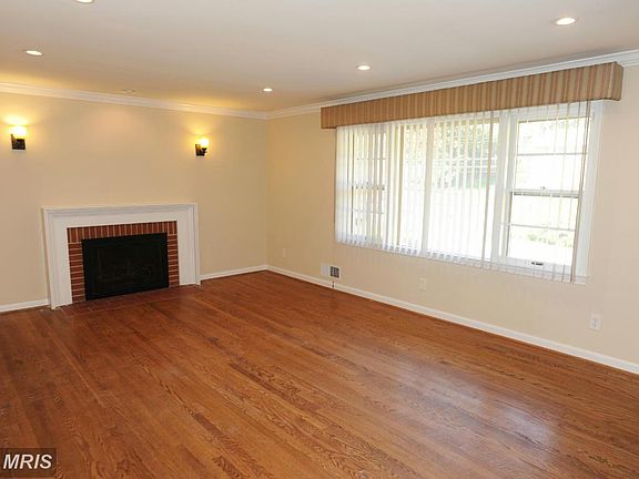2nd image of 5901 Bush Hill Dr