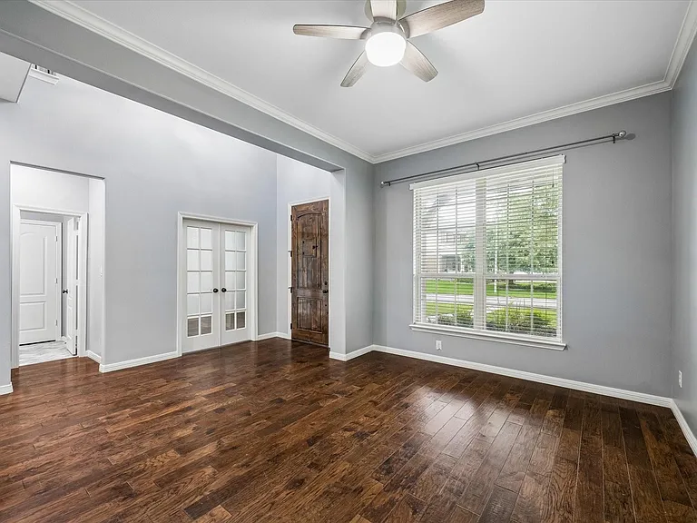 1735 Sylvia Springs Ln — Photo 2