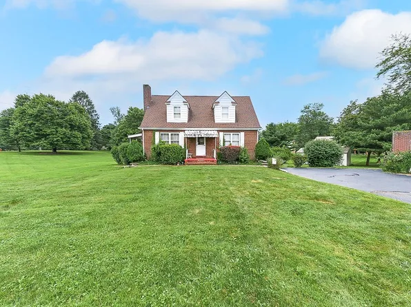 4515 Tuscarawas Rd, Beaver, PA 15009