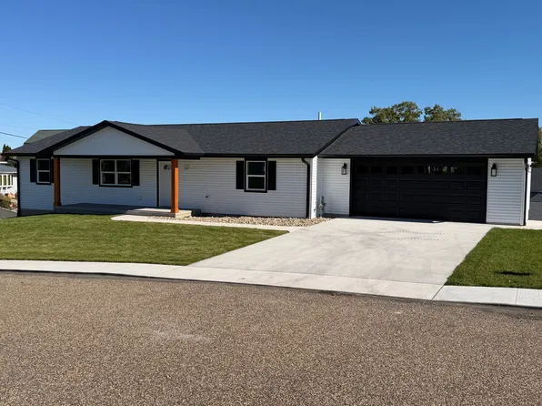 308 Union St, Norway, IA 52318