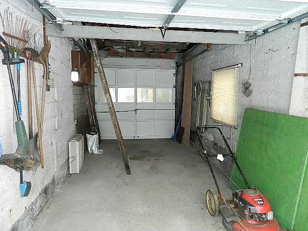 2nd image of 2923 E 27th St
