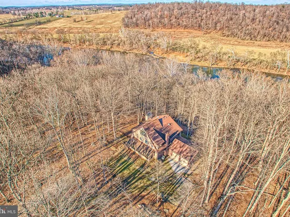 222 Barred Owl Ln, Boyce, VA 22620