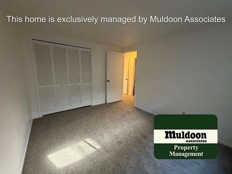 2958 Roche Dr N — Photo 25