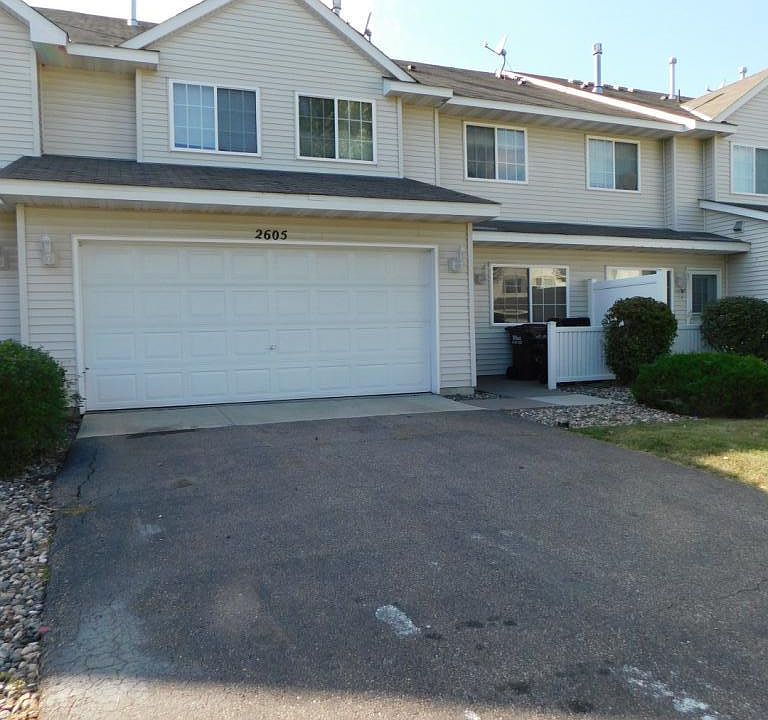 1st image of 2605 Yellowstone Dr