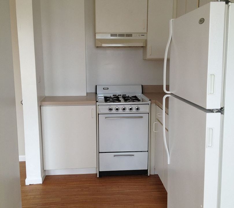 2nd image of 1528 W Morse Ave APT 509
