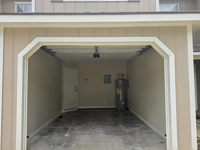 40 Woodfield Pl — Photo 3