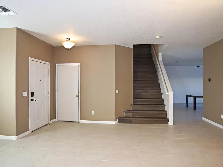 8833 S 13th Pl — Photo 8