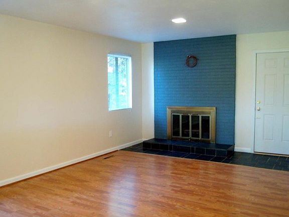 2nd image of 1801 Dundee Ave SE
