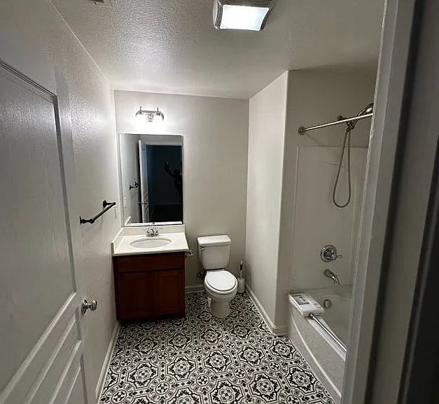 25502 Huntwood Ave — Photo 16