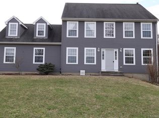 26 Jonathan Ln, Storrs Mansfield, CT 06268