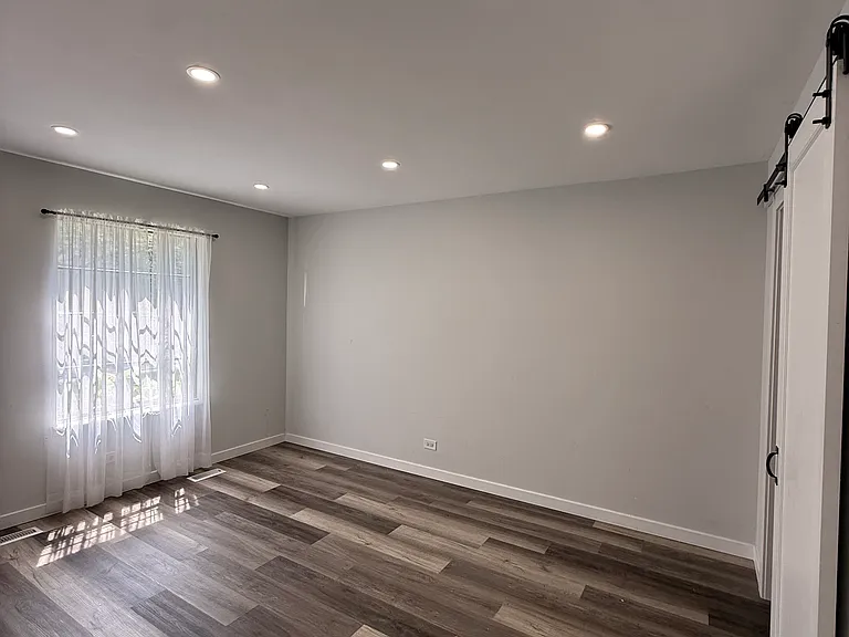 1166 Middlebury Ln #1 — Photo 14