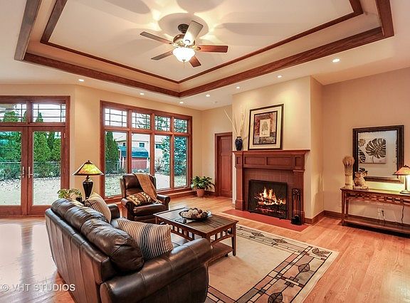 3rd image of 310 N Dryden Pl