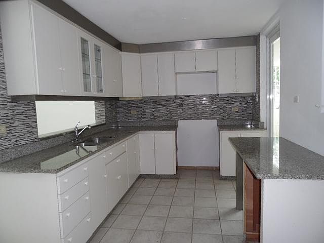 2nd image of 320 Leopoldo Romanach
