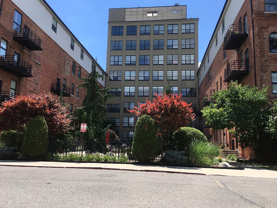 1st image of 6533 E Jefferson Ave APT 117W