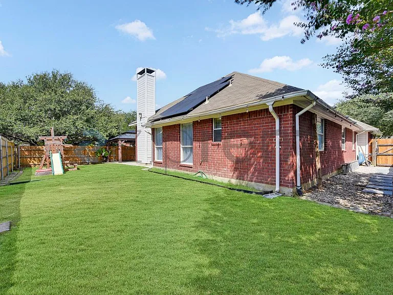 5412 Blue Water Lake Dr — Photo 34