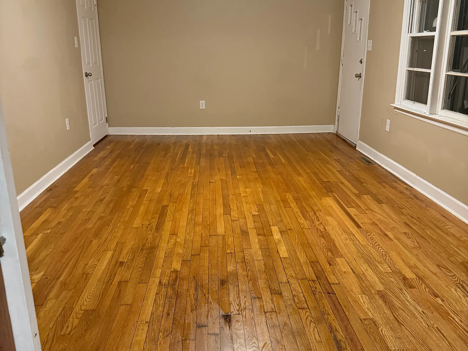 3 bed, 1236 sqft, $1,300 — Photo 2