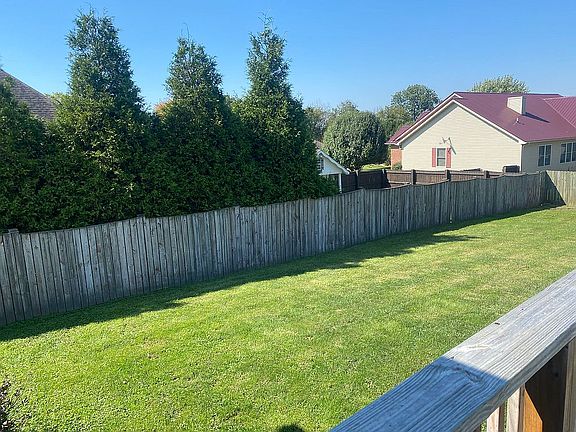 2nd image of 839 Meadowcrest Cir