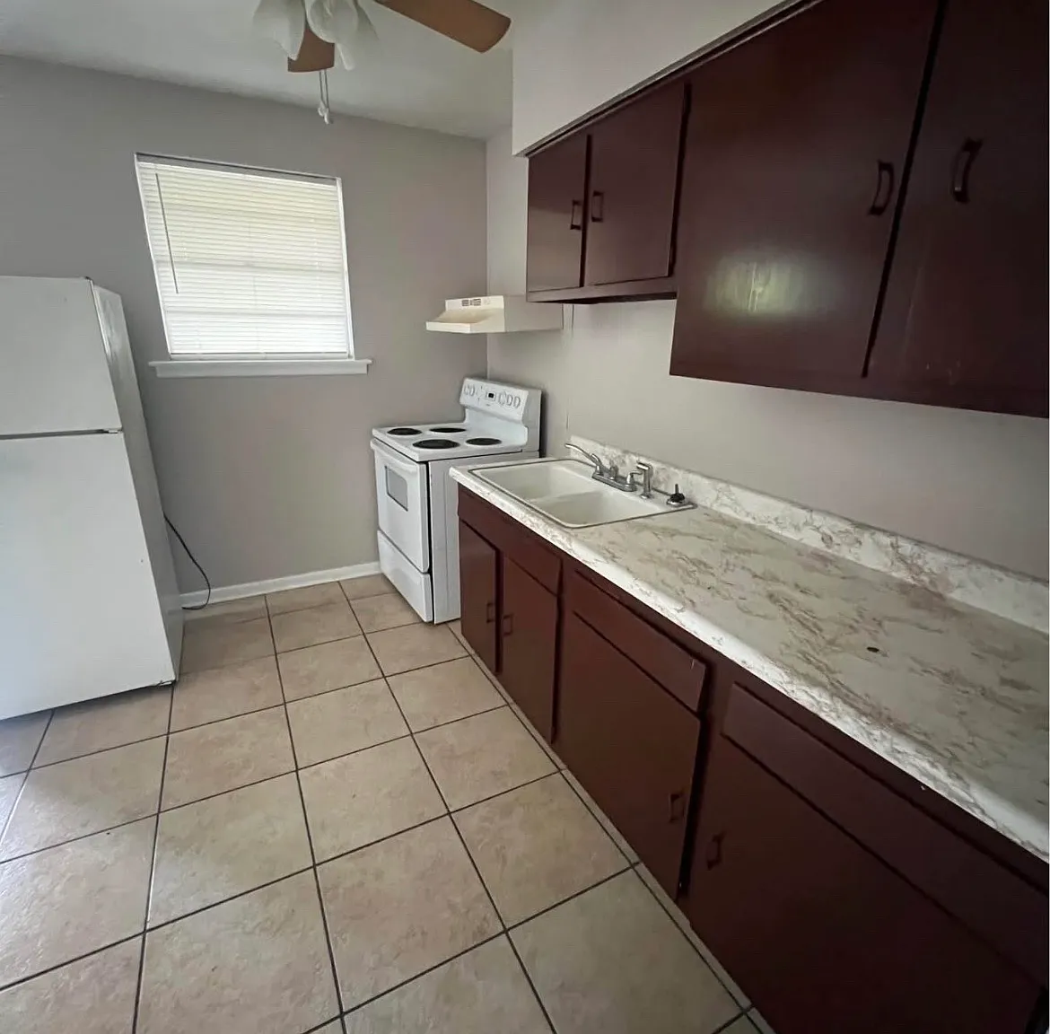 209 Central Ave — Photo 1
