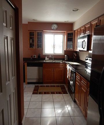 5th image of 1518 Harbour Ct #A2