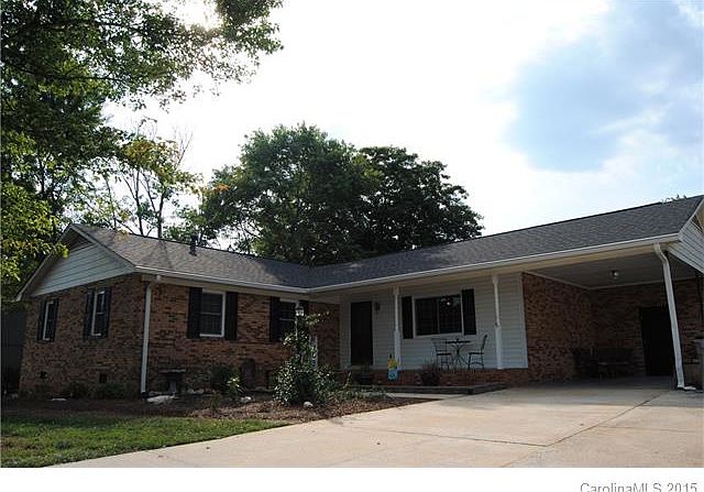 2nd image of 212 McGregor Rd