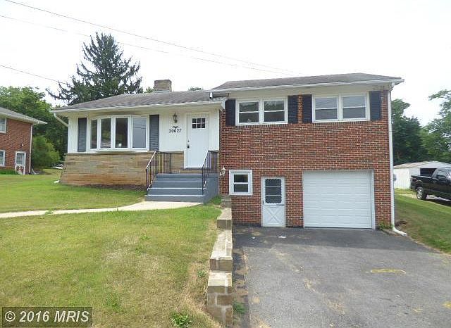 1st image of 20027 Gilbert Hills Dr