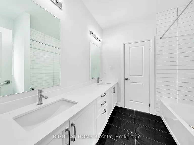 3 Speciosa St #UPPER — Photo 31