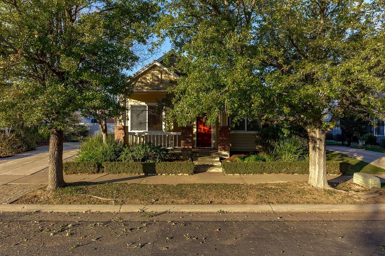3313 Babson Dr photo 1