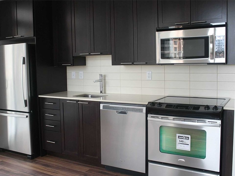 2nd image of 15 Viking Ln #405