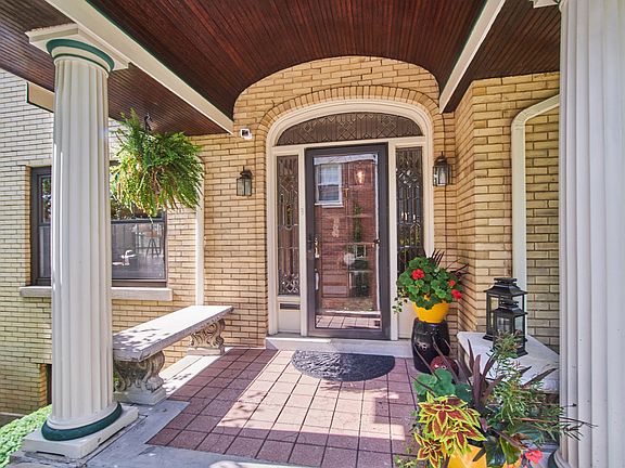 3rd image of 1018 N Kenilworth Ave