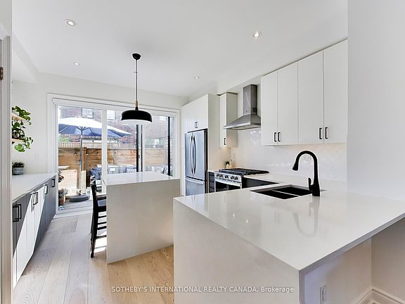 2nd image of 80 Daisy Ave #30