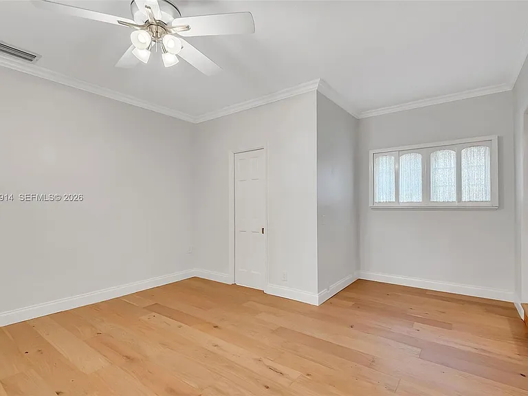 325 Bontona Ave — Photo 17