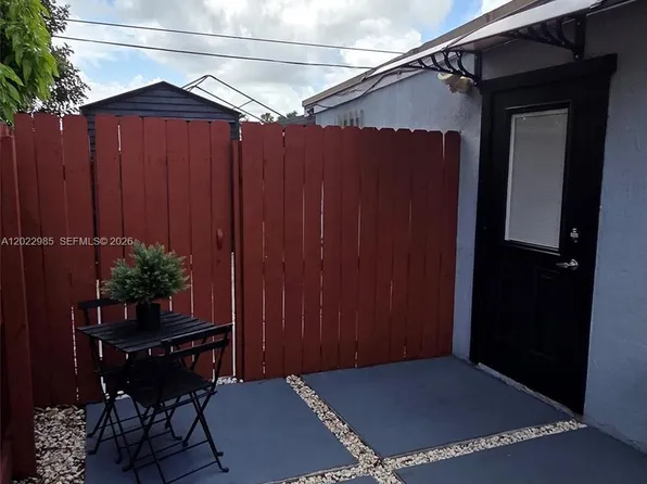 1310 N 70th Way #1, Hollywood, FL 33024