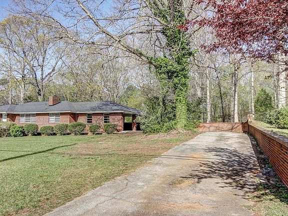 Good distance from main street