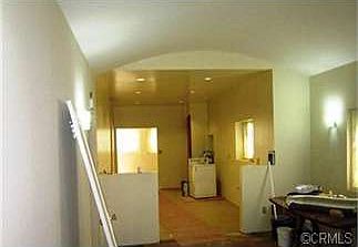 5th image of 3017 Glen Ave