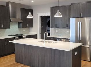 2145 S Halsted St #2N, Chicago, IL 60616