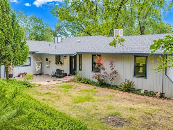 22100 Thunderbolt Dr, Sonora, CA 95370