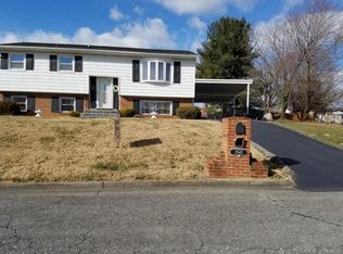 2042 Fairhope Rd NW, Roanoke, VA 24017