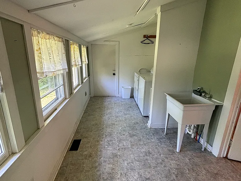 521 N Howard Ave — Photo 14